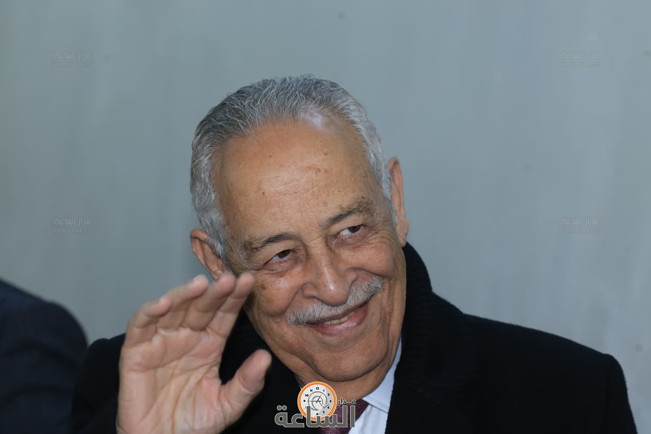 Madar Al-Saa Images 0.830114387414466