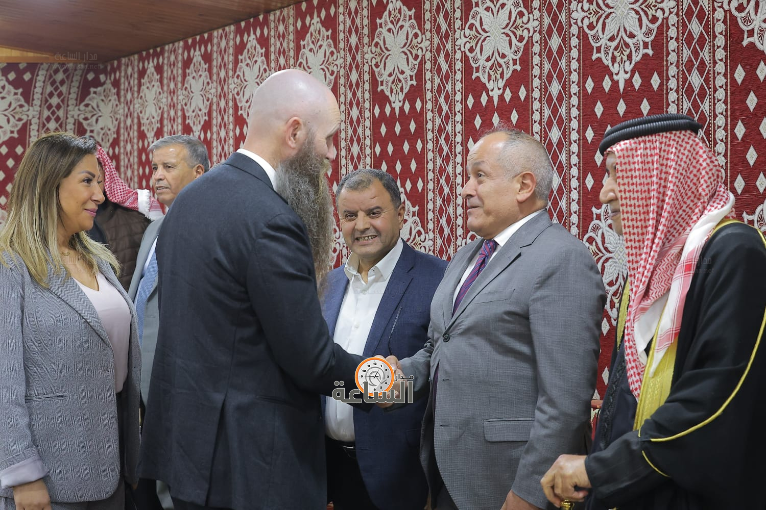 Madar Al-Saa Images 0.692145772325515