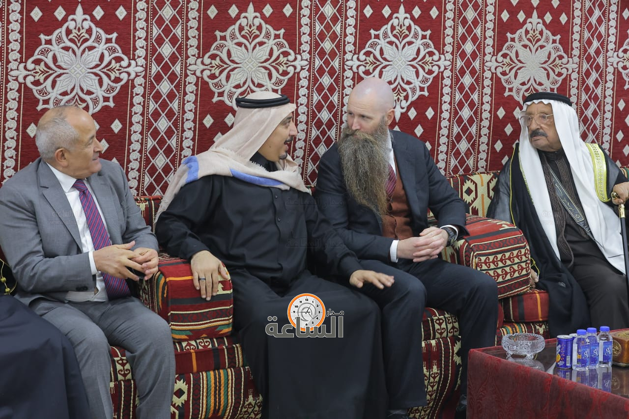 Madar Al-Saa Images 0.44611347925936196