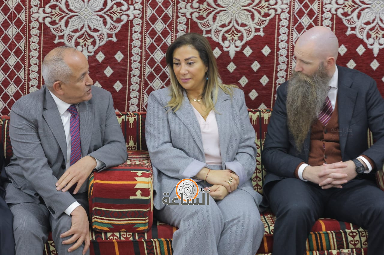 Madar Al-Saa Images 0.8956972990711244