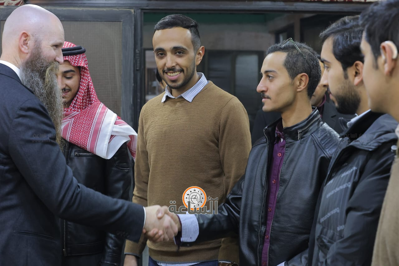 Madar Al-Saa Images 0.8918408538046624