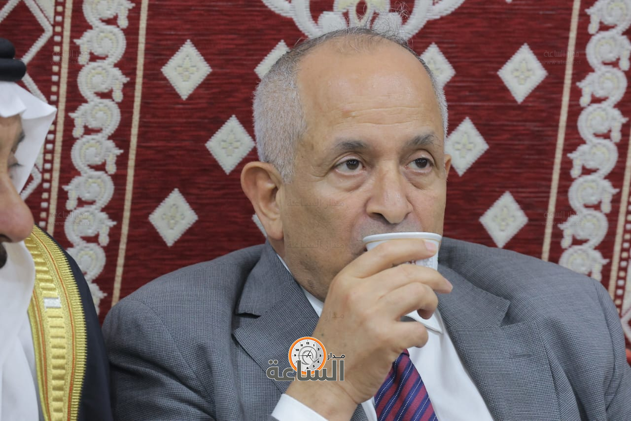 Madar Al-Saa Images 0.09343275845221932