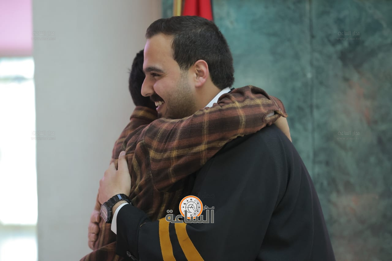 Madar Al-Saa Images 0.9527469338892081