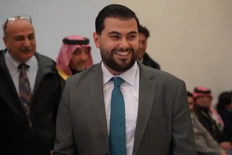 Madar Al-Saa Images 0.8898293994157