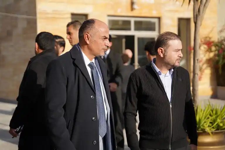 Madar Al-Saa Images 0.9151097721410104