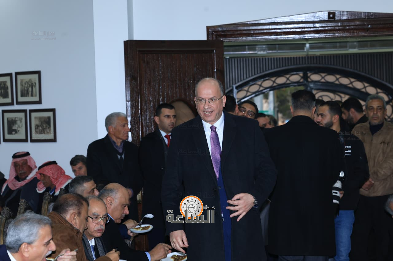 Madar Al-Saa Images 0.7500813915884627