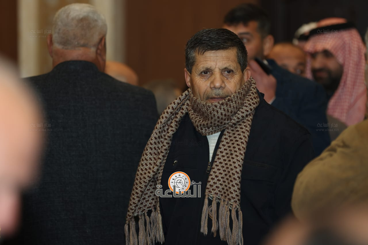 Madar Al-Saa Images 0.8746340377326537