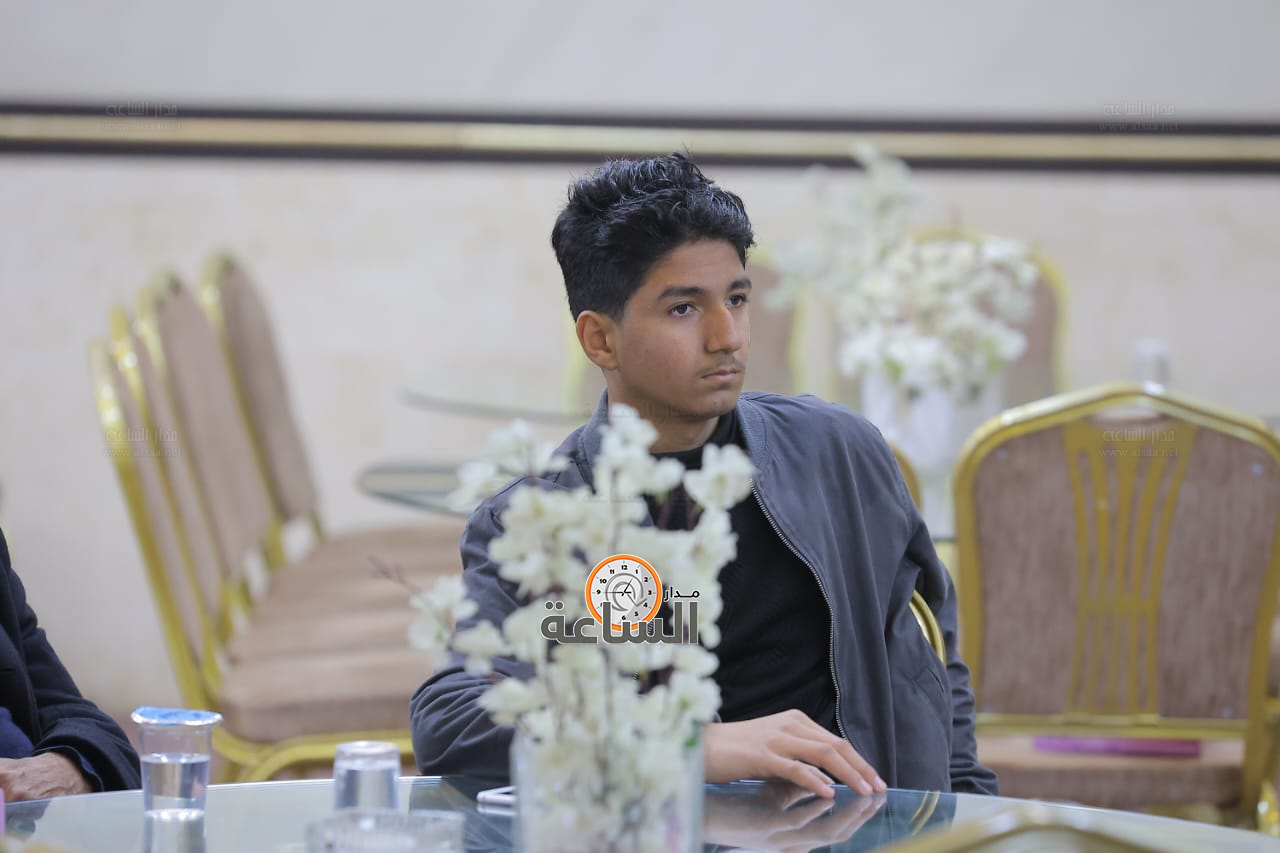 Madar Al-Saa Images 0.016653342320681386