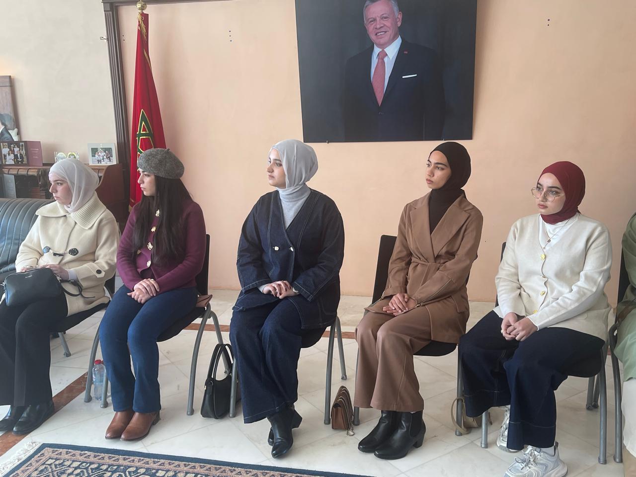 Madar Al-Saa Images 0.7106098524714637