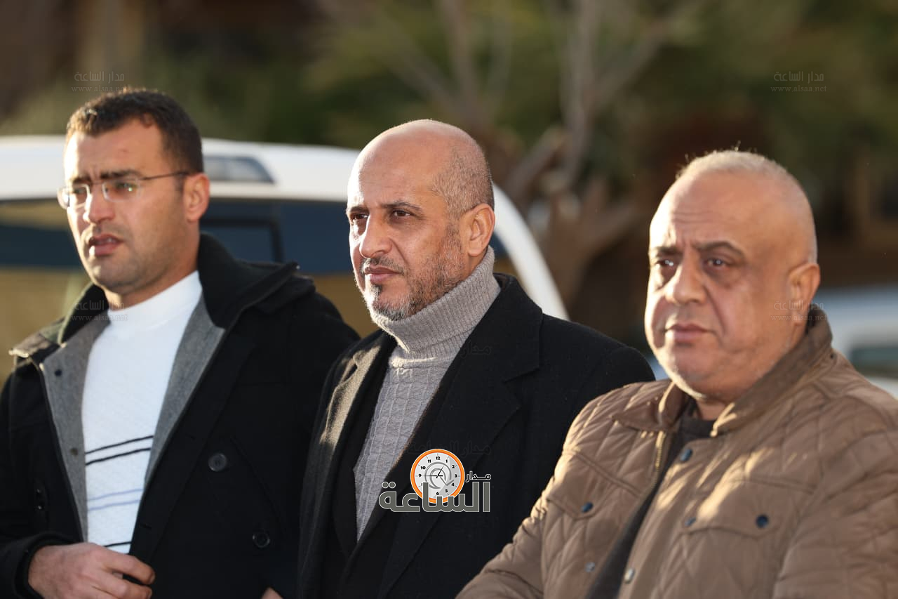 Madar Al-Saa Images 0.4867675661674512