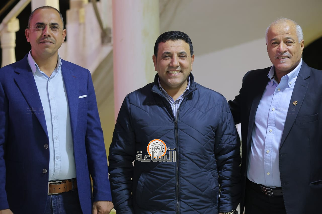 Madar Al-Saa Images 0.4364824984908695