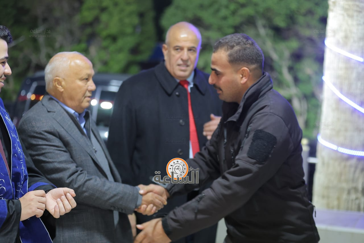 Madar Al-Saa Images 0.45185219005253063