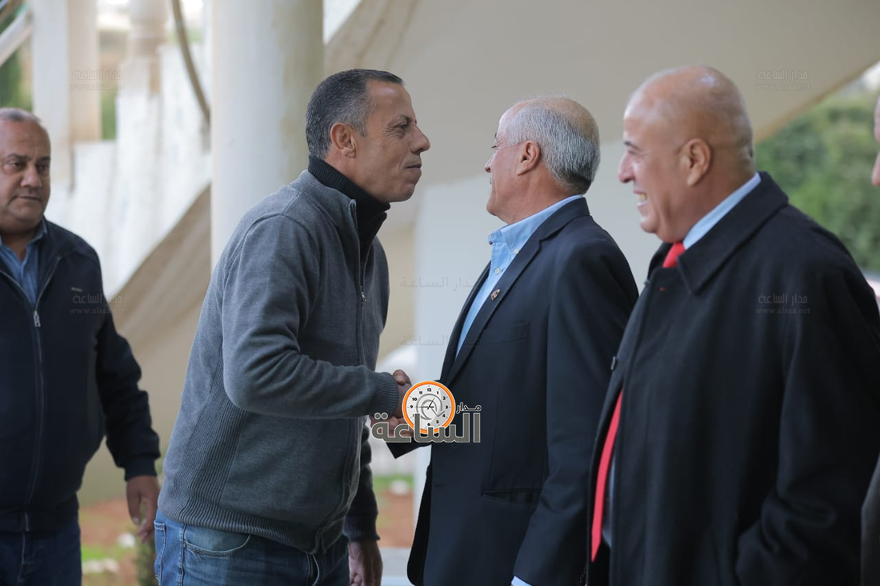 Madar Al-Saa Images 0.739463405587121