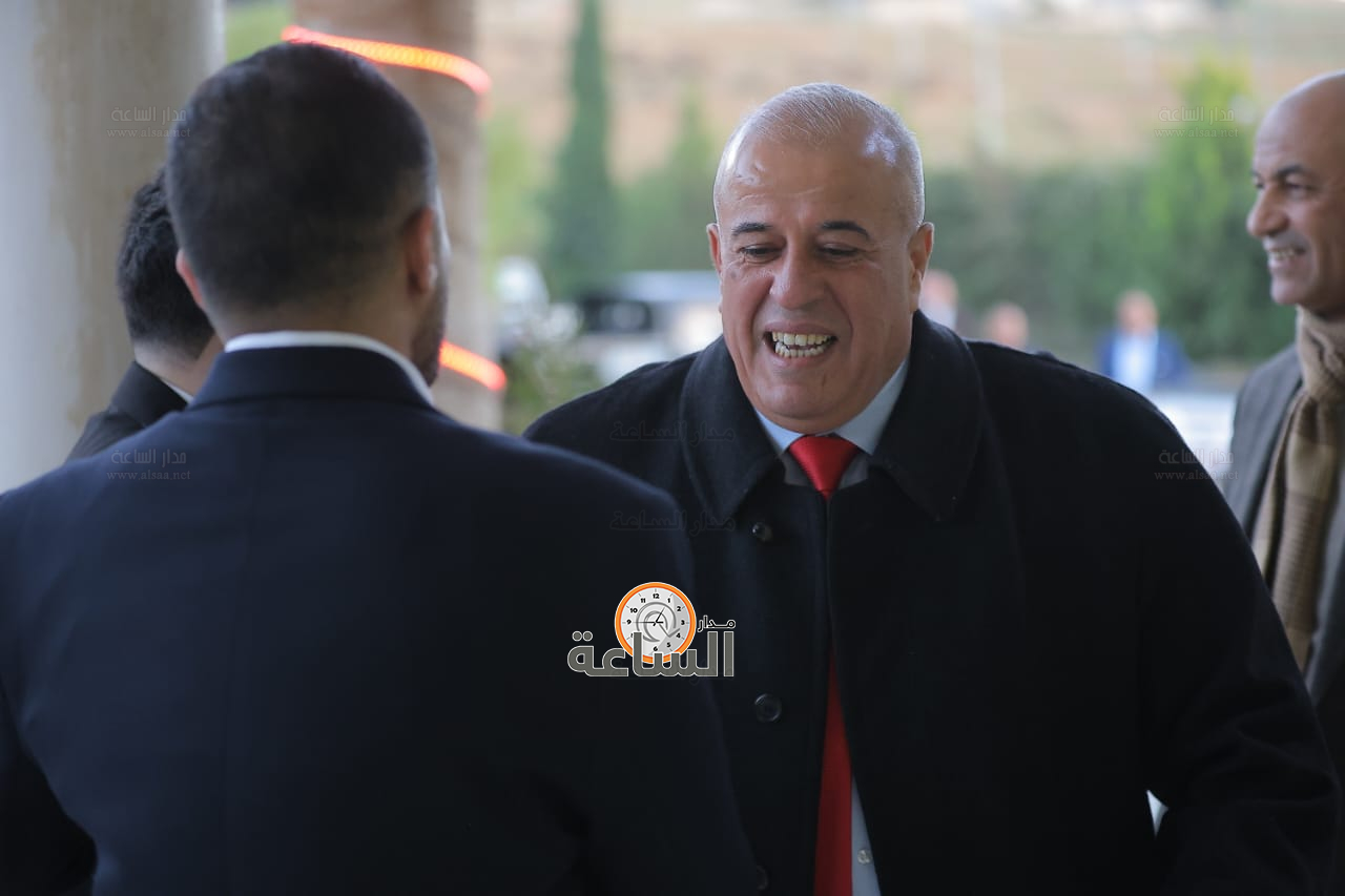 Madar Al-Saa Images 0.003993150305638071