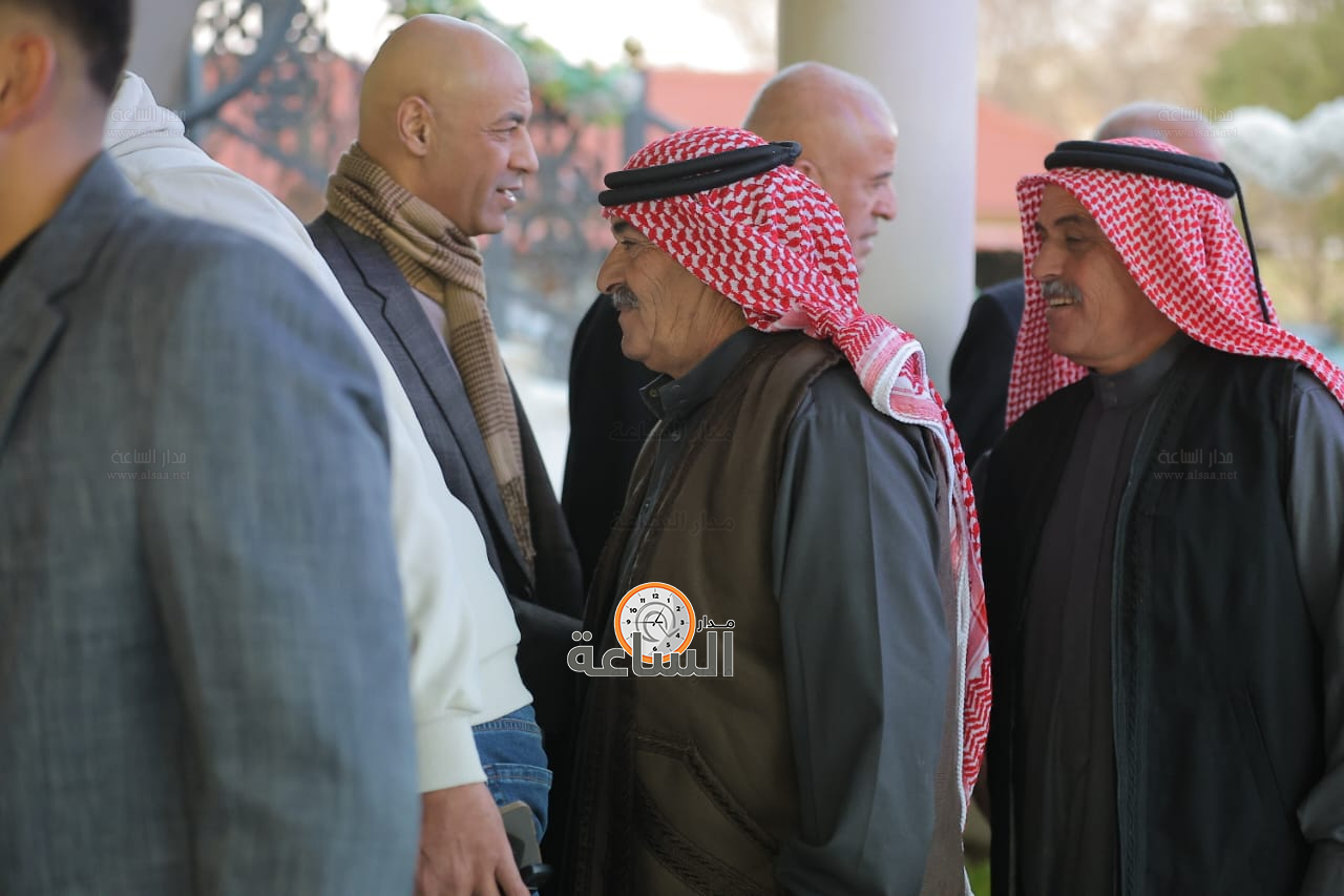 Madar Al-Saa Images 0.9302683275000319