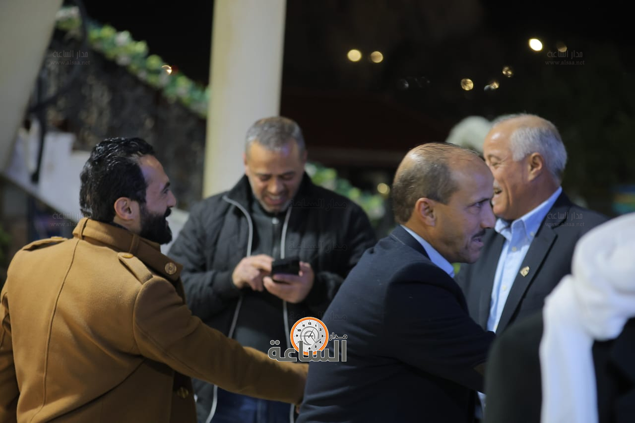 Madar Al-Saa Images 0.04259847277166007