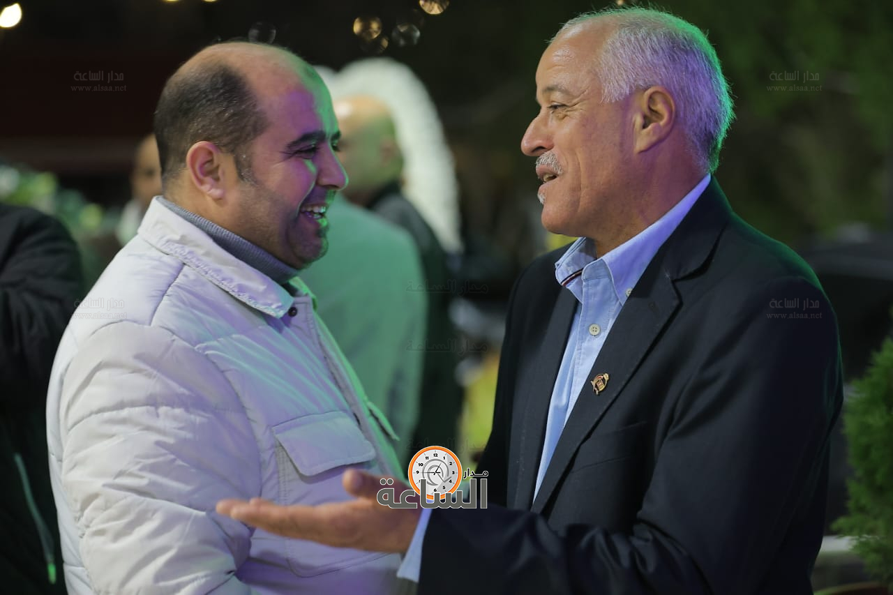 Madar Al-Saa Images 0.9293212523986499