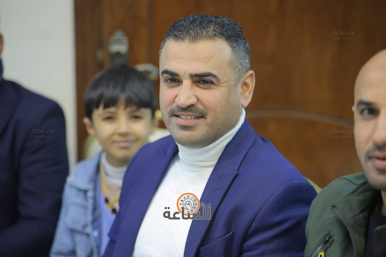 Madar Al-Saa Images 0.26179620653949276