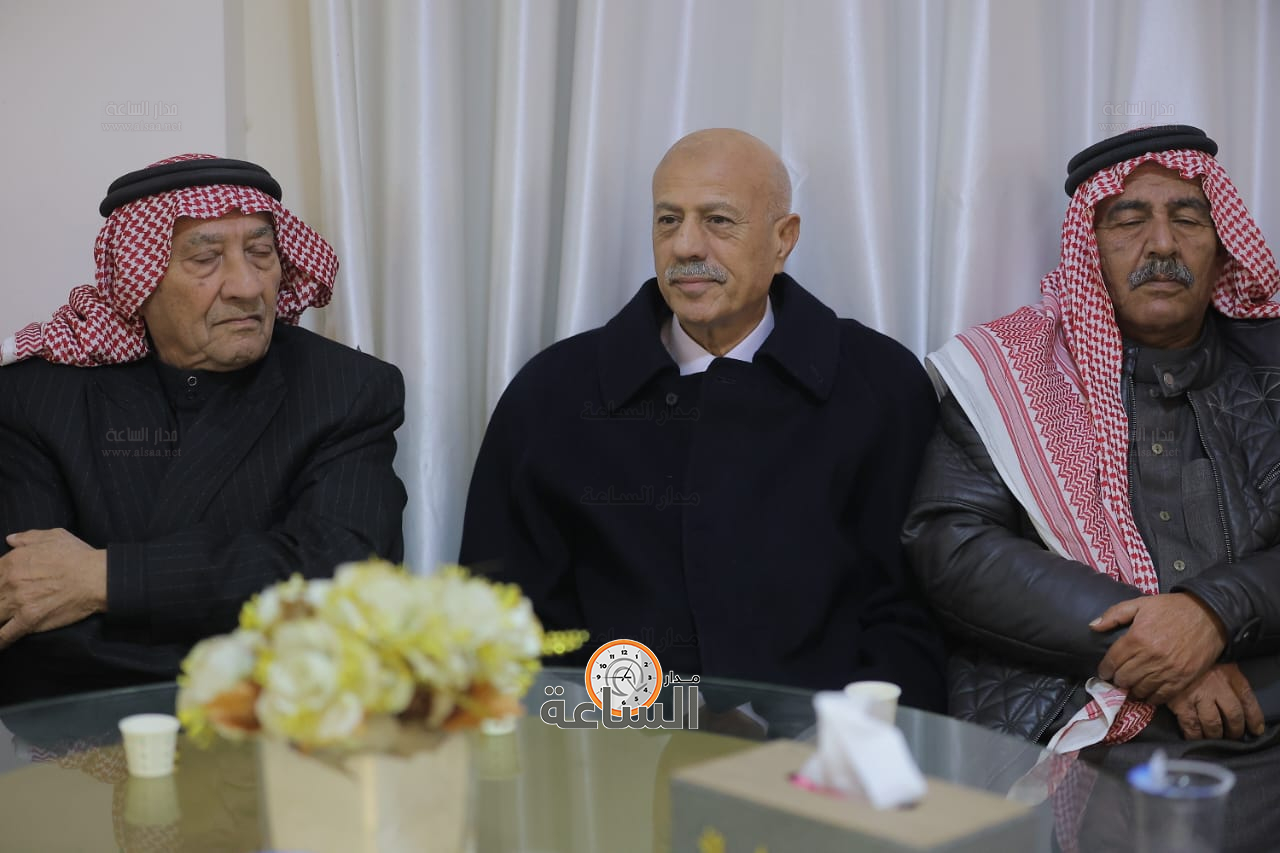 Madar Al-Saa Images 0.9270995220199936