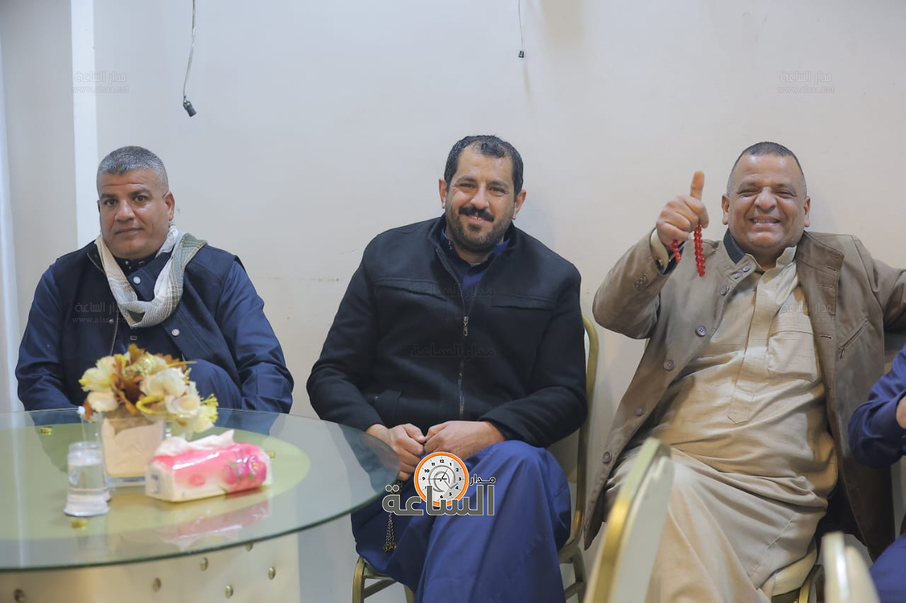 Madar Al-Saa Images 0.8946842351784962