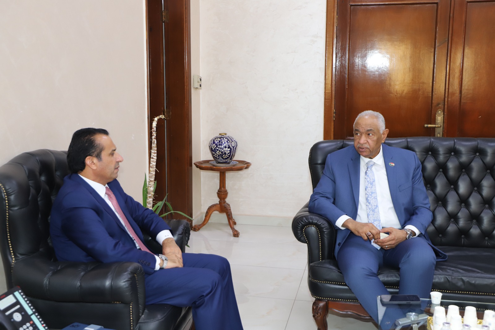 Madar Al-Saa Images 0.8734196703423474