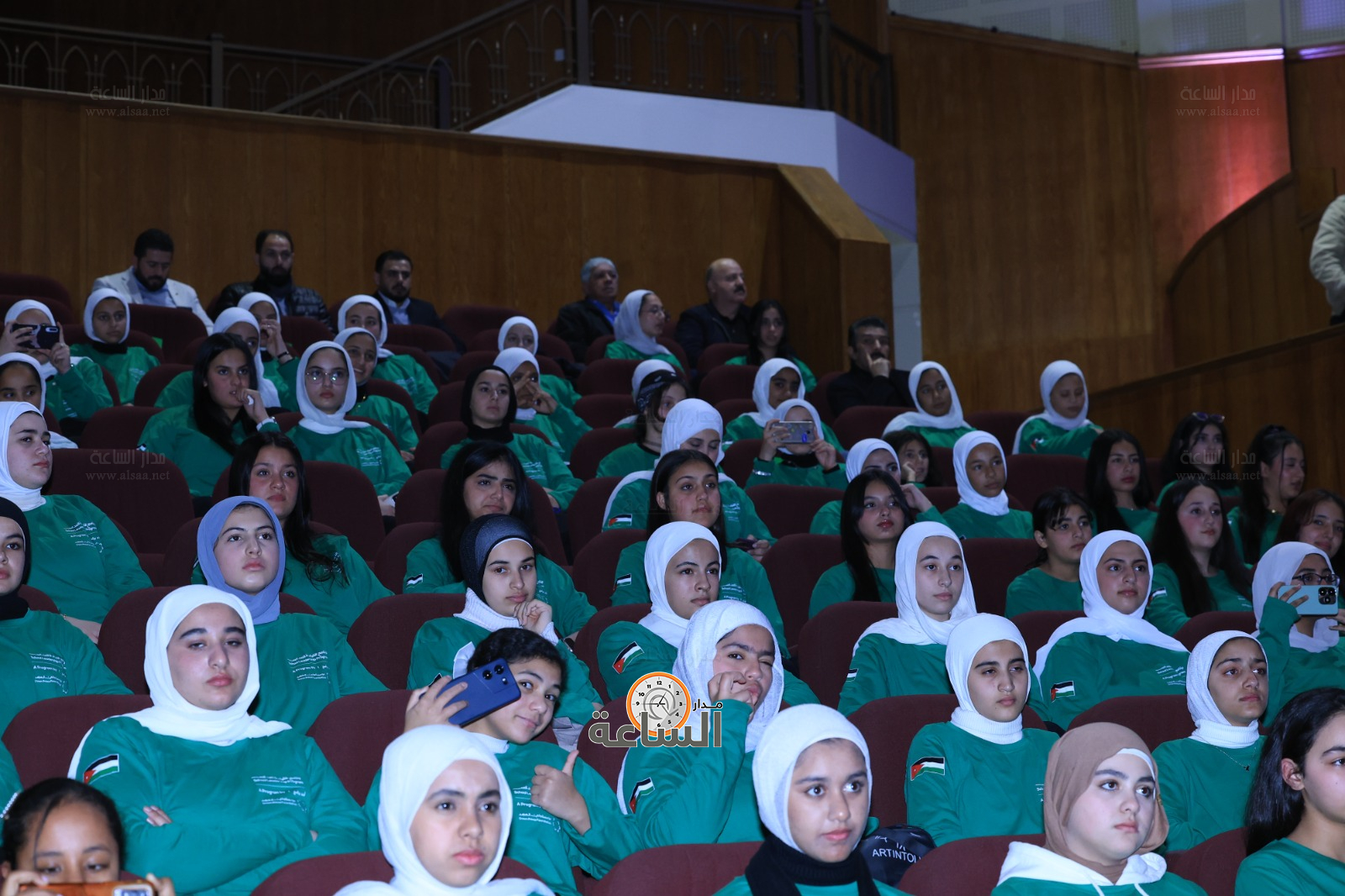 Madar Al-Saa Images 0.36715394162767634