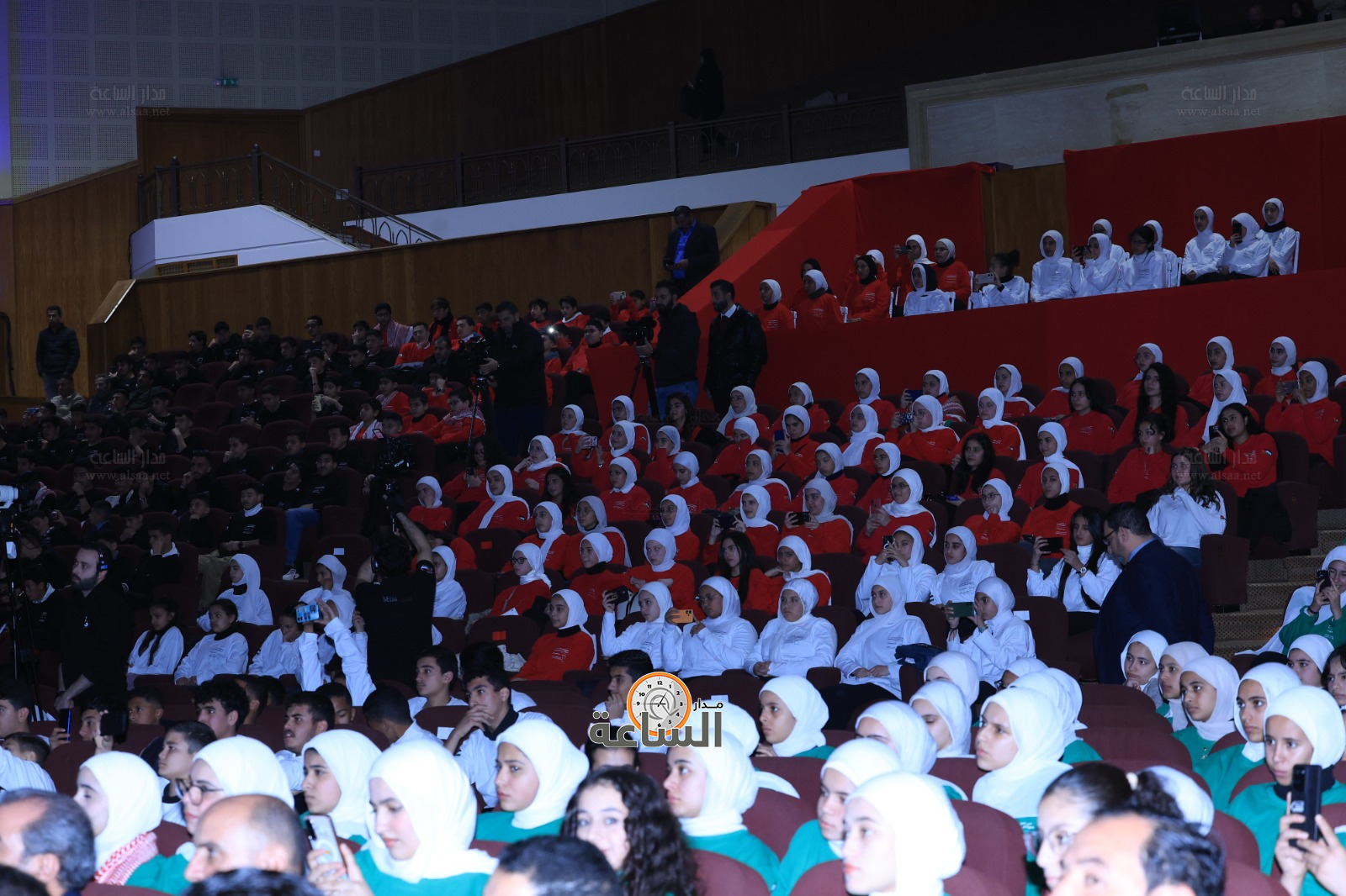 Madar Al-Saa Images 0.14574372272658465