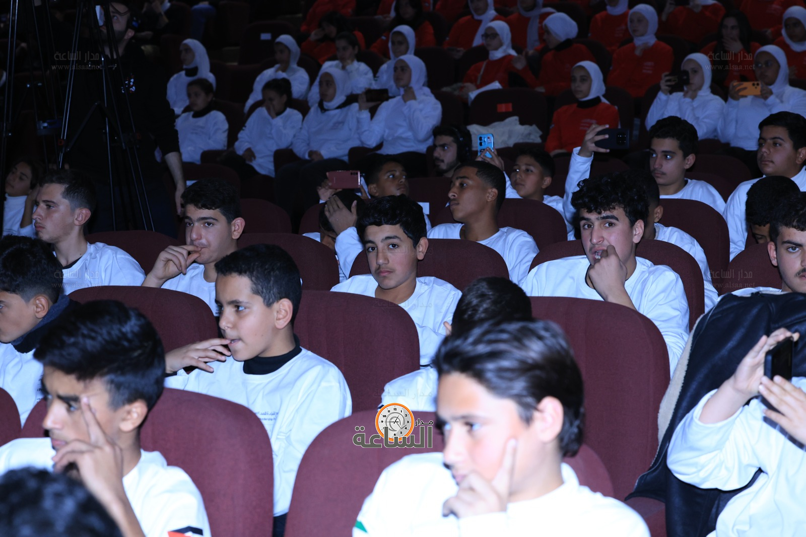 Madar Al-Saa Images 0.12659427312999383