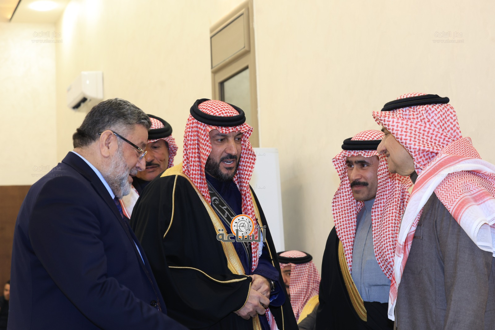 Madar Al-Saa Images 0.2181413539082504