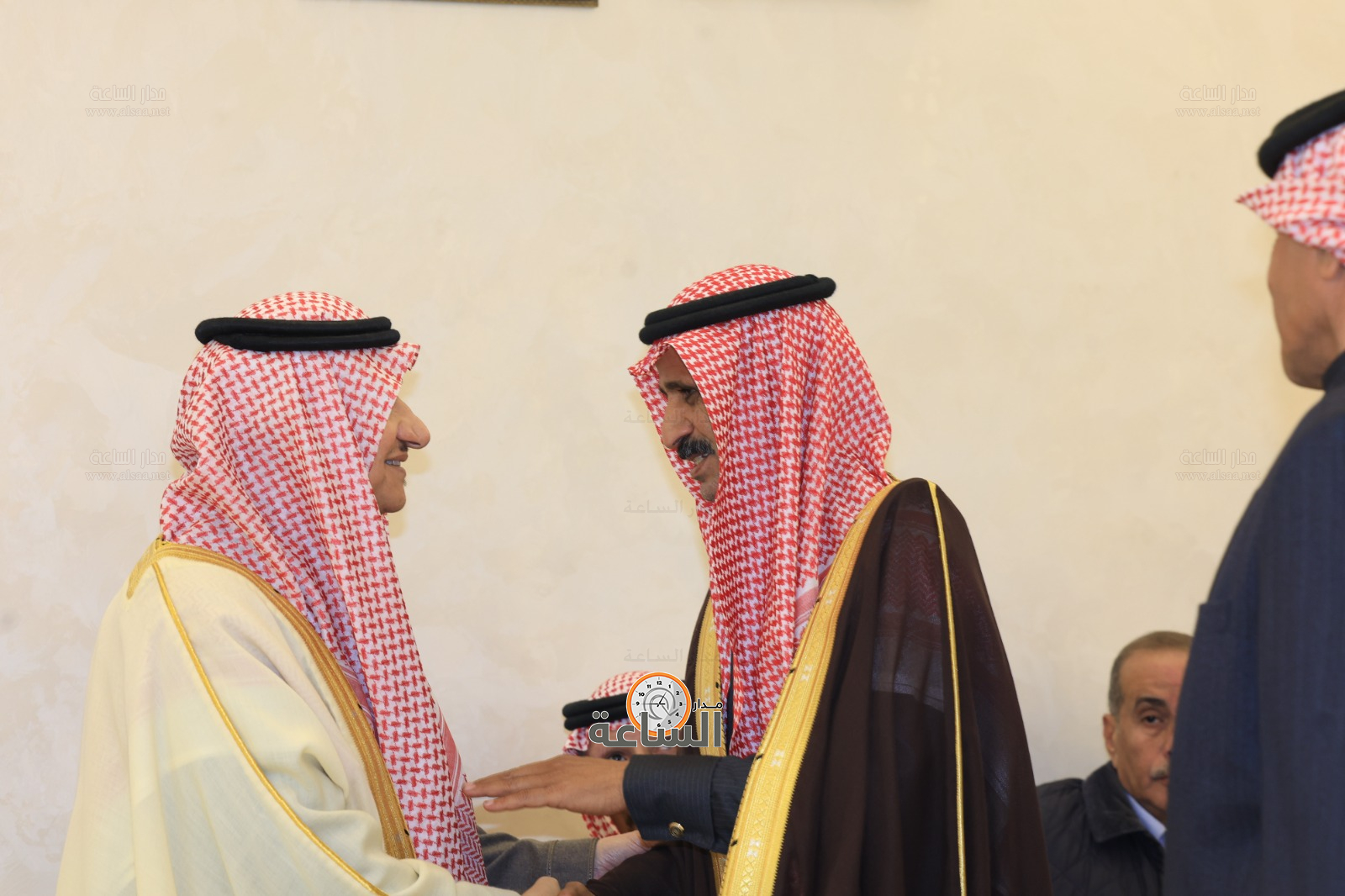 Madar Al-Saa Images 0.38124503893033246