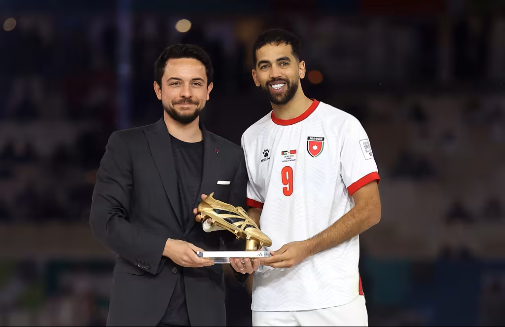 Madar Al-Saa Images 0.9239921137961389