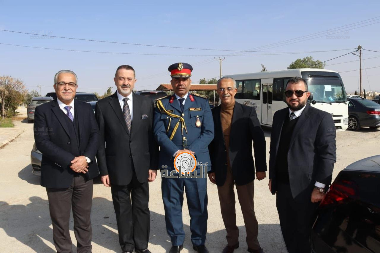 Madar Al-Saa Images 0.1729543460668247