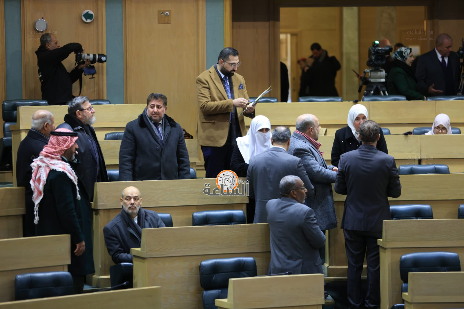 Madar Al-Saa Images 0.09388566818516586