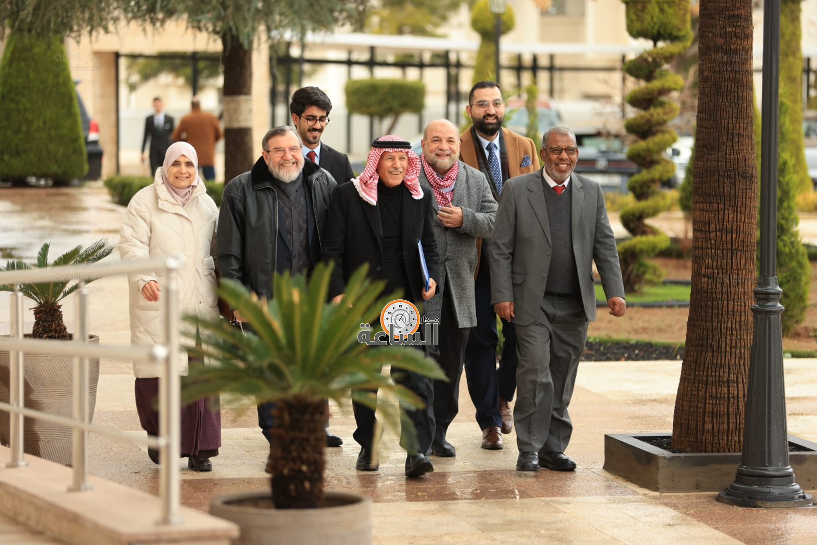 Madar Al-Saa Images 0.46189645385235323