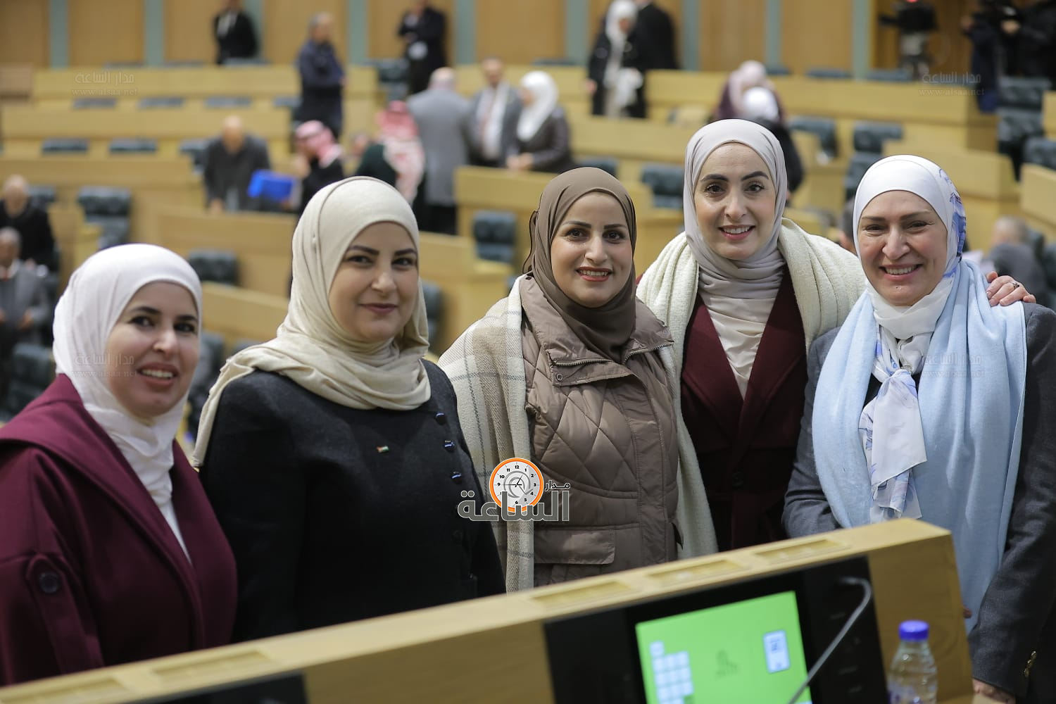 Madar Al-Saa Images 0.004320770935567486