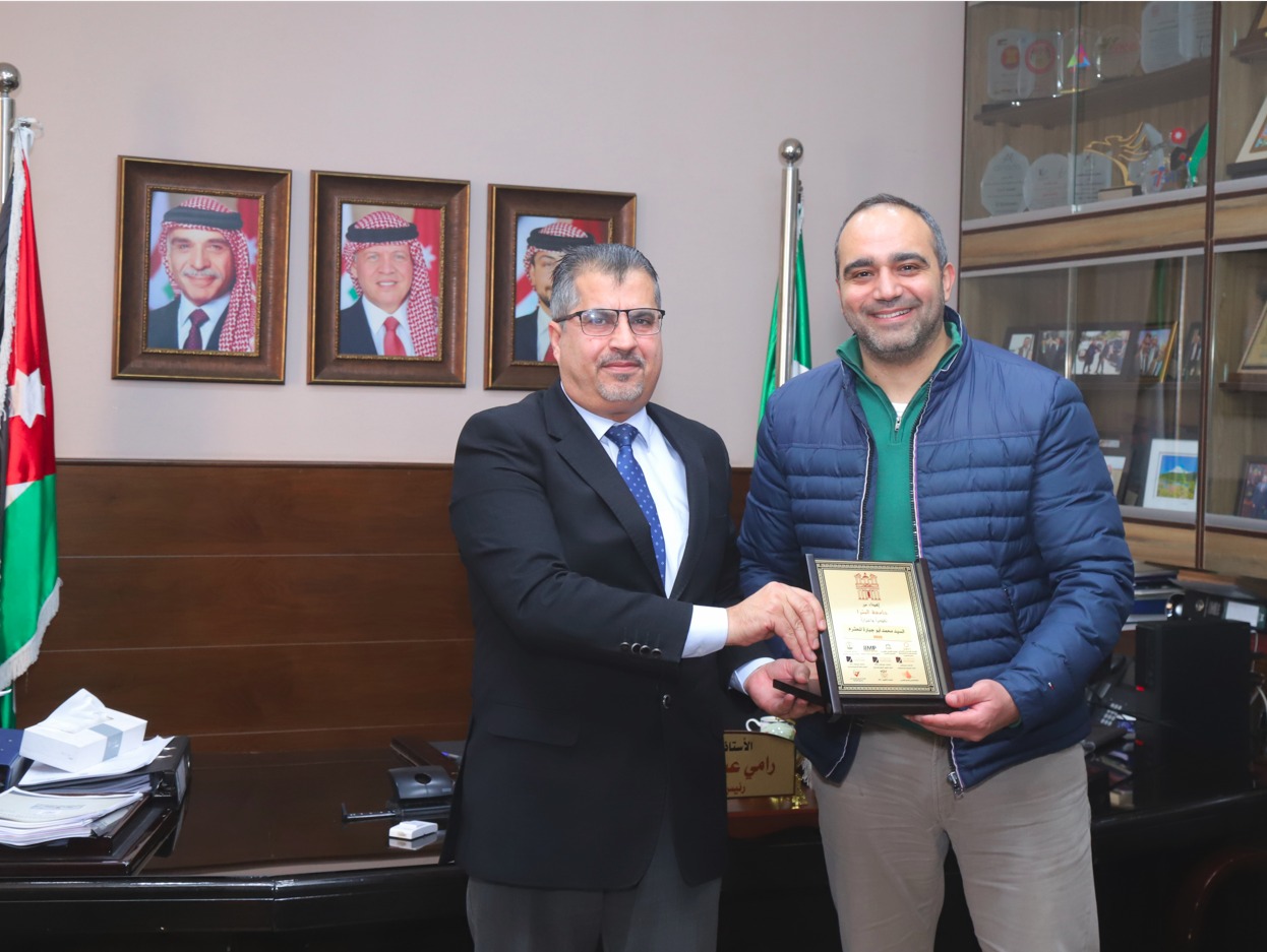 Madar Al-Saa Images 0.8314579183298434