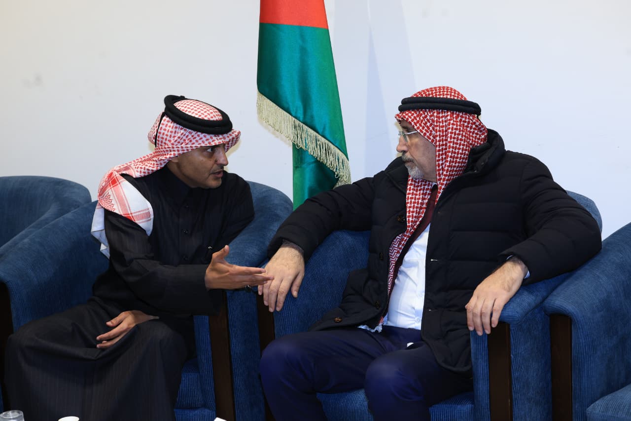 Madar Al-Saa Images 0.08058718636263473