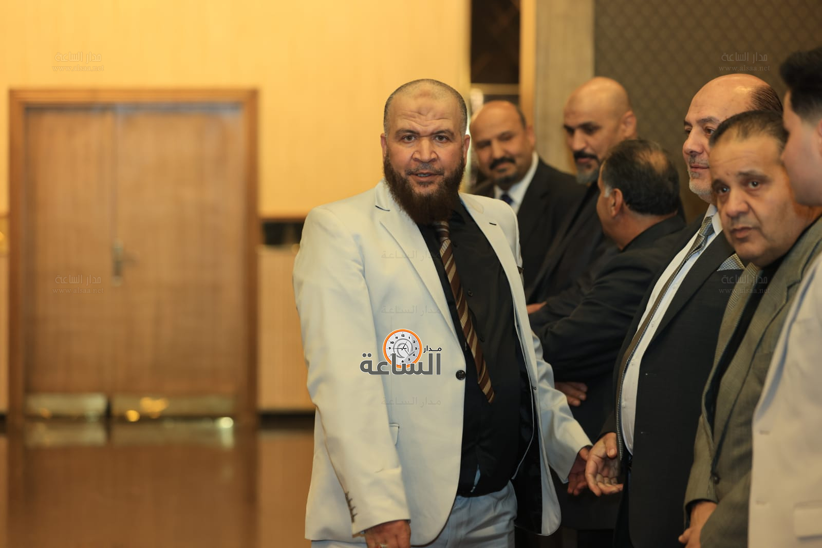 Madar Al-Saa Images 0.9863846292828741