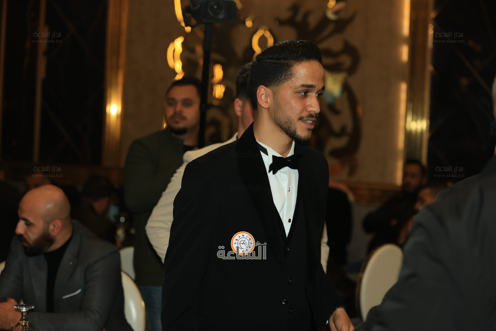 Madar Al-Saa Images 0.4541049579834677