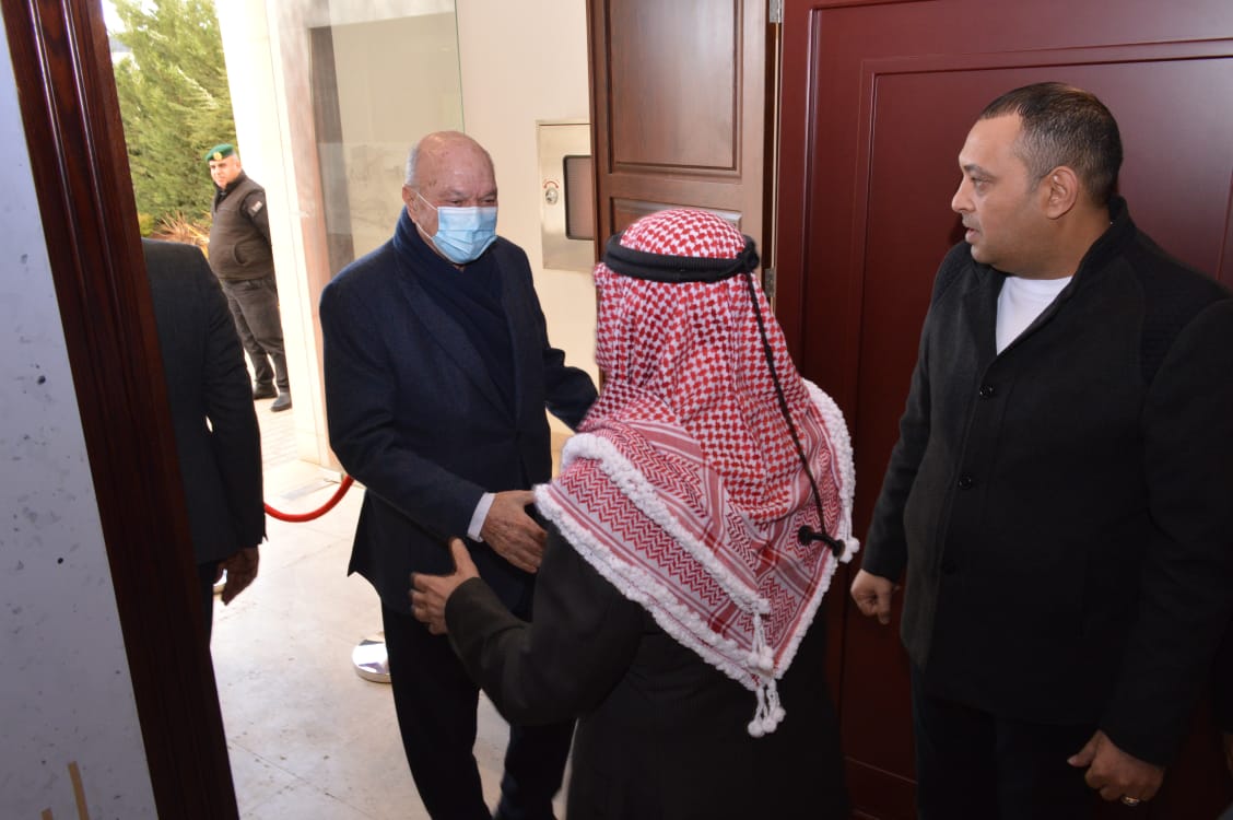 Madar Al-Saa Images 0.4979666975078939