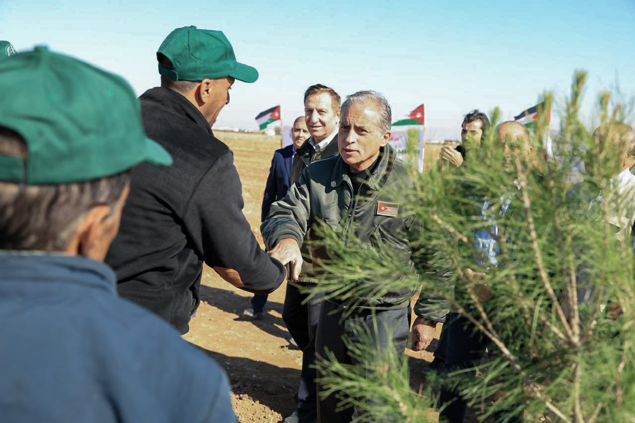 Madar Al-Saa Images 0.967088222187028