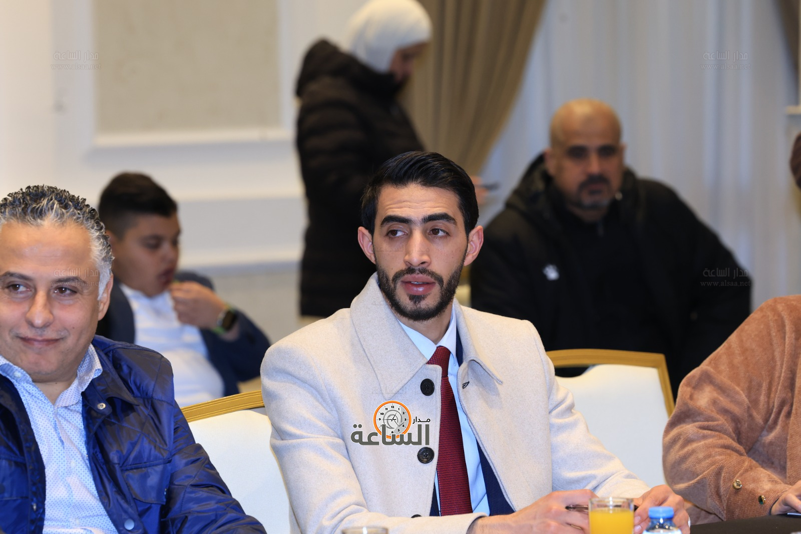 Madar Al-Saa Images 0.3577093889583046