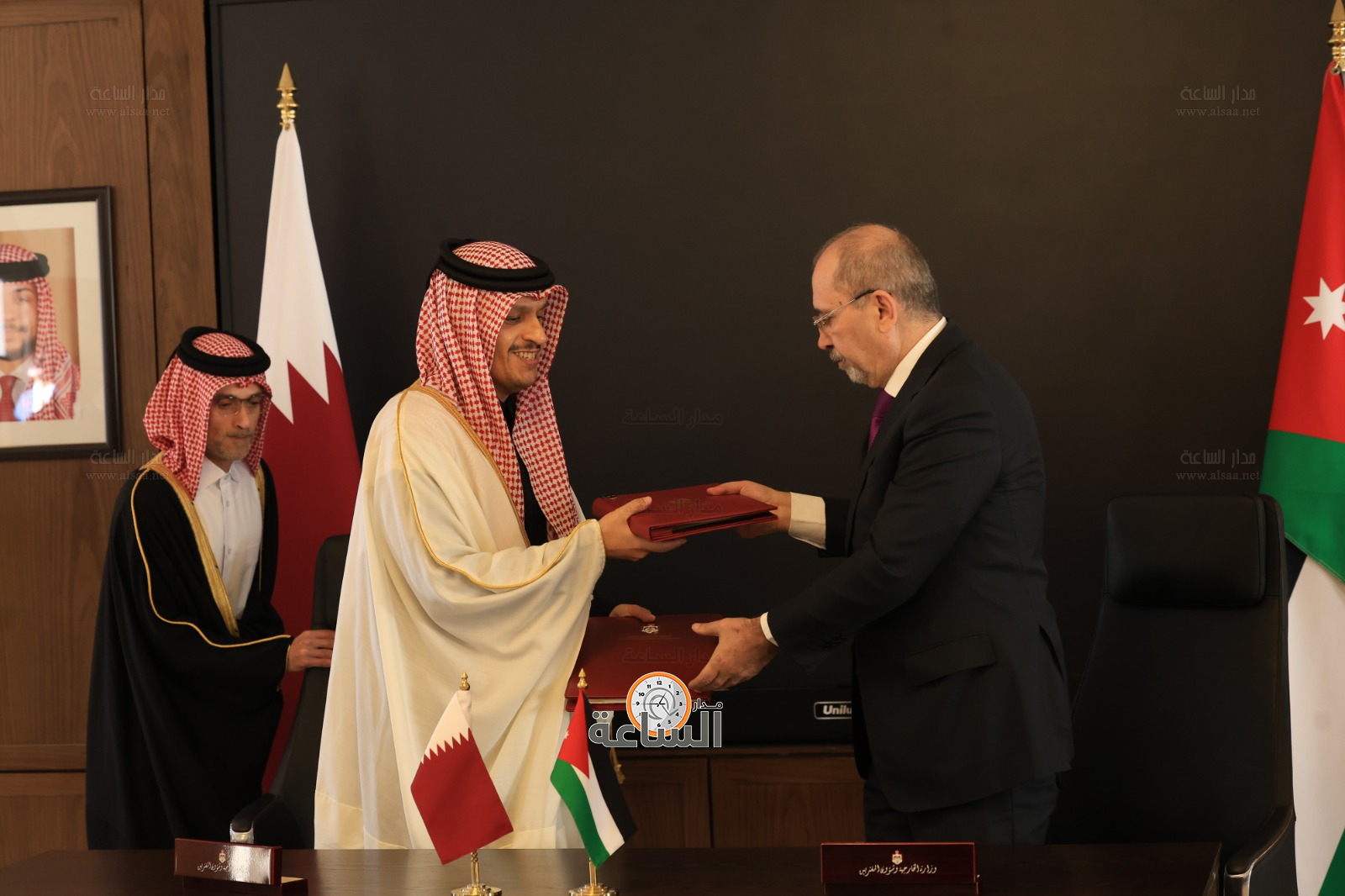 Madar Al-Saa Images 0.8509774131606717