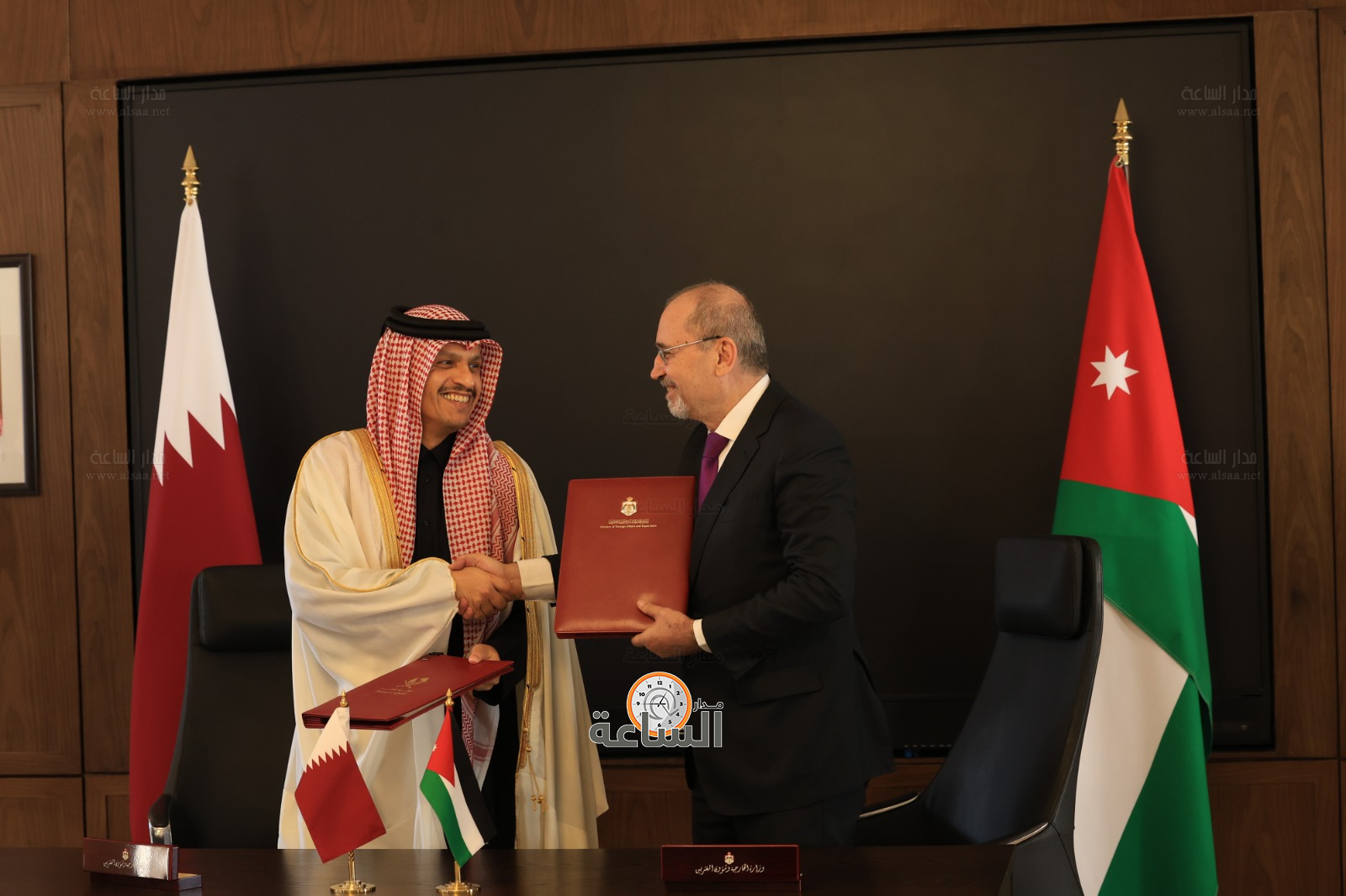 Madar Al-Saa Images 0.6467410577570701