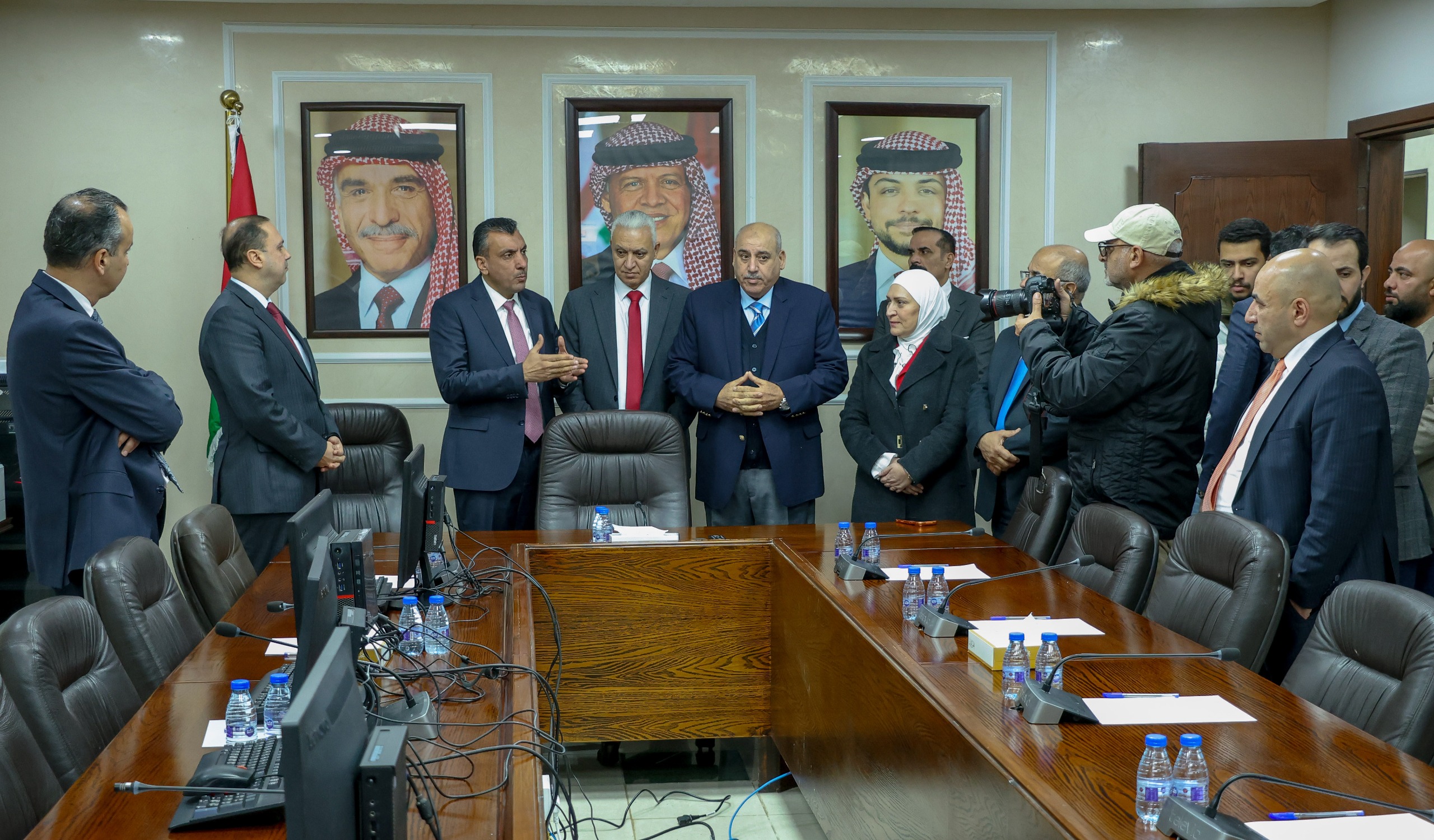 Madar Al-Saa Images 0.30591738171562877