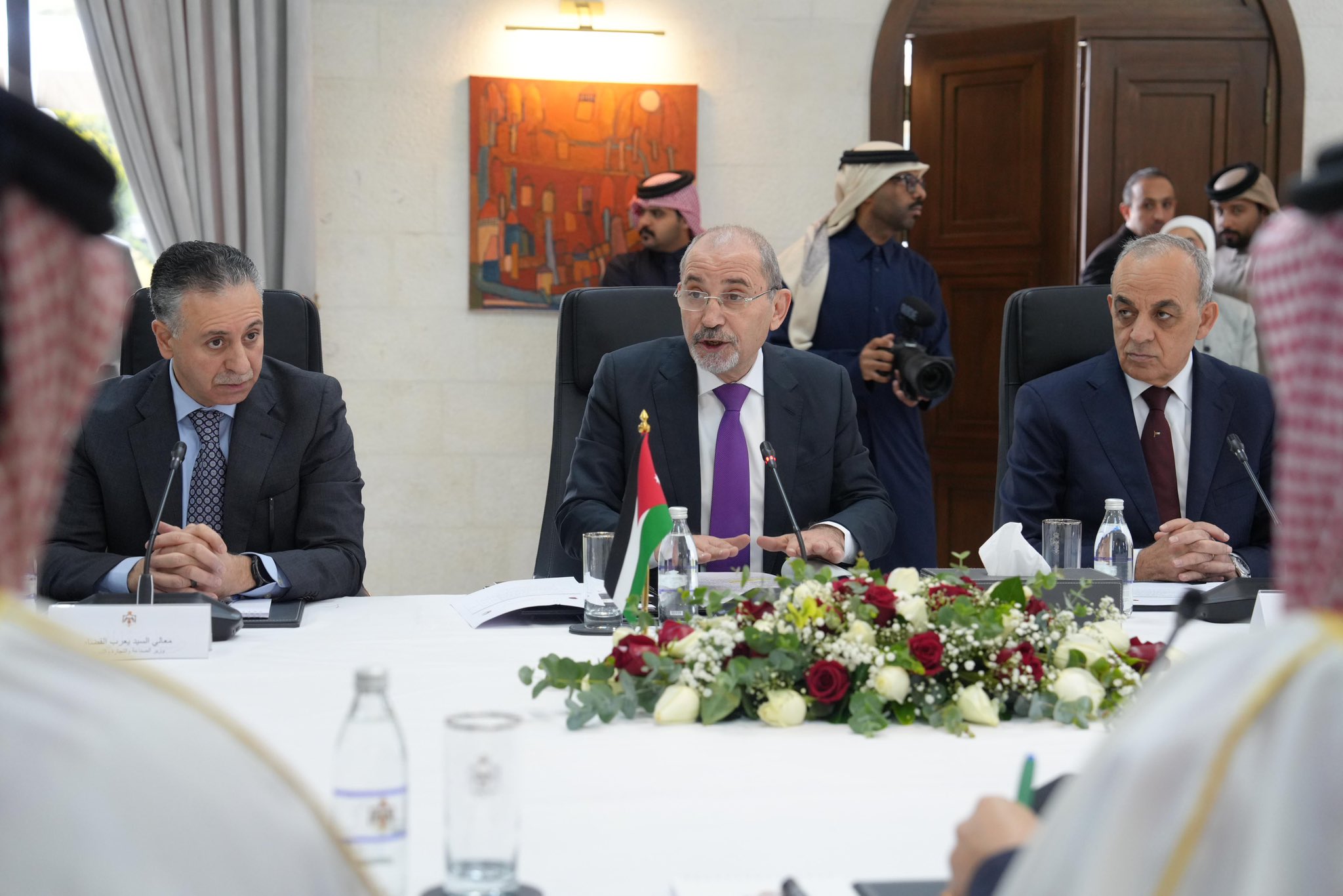 Madar Al-Saa Images 0.4878307523240035