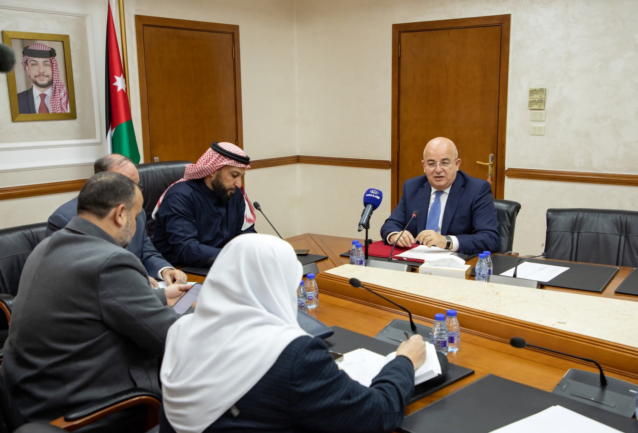 Madar Al-Saa Images 0.16954389103847056