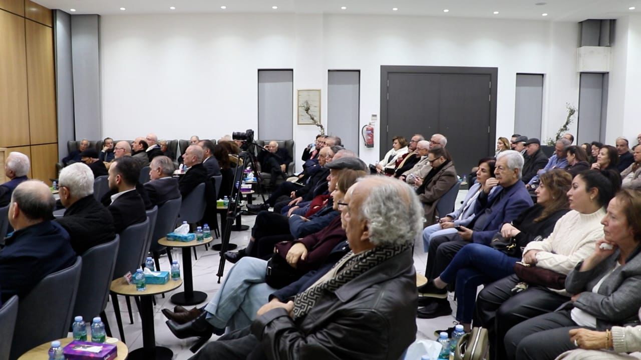 Madar Al-Saa Images 0.7633366467623538