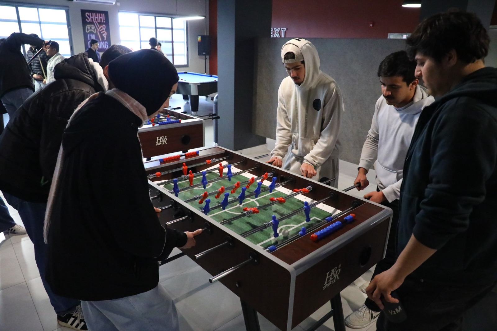 Madar Al-Saa Images 0.13804975440506873