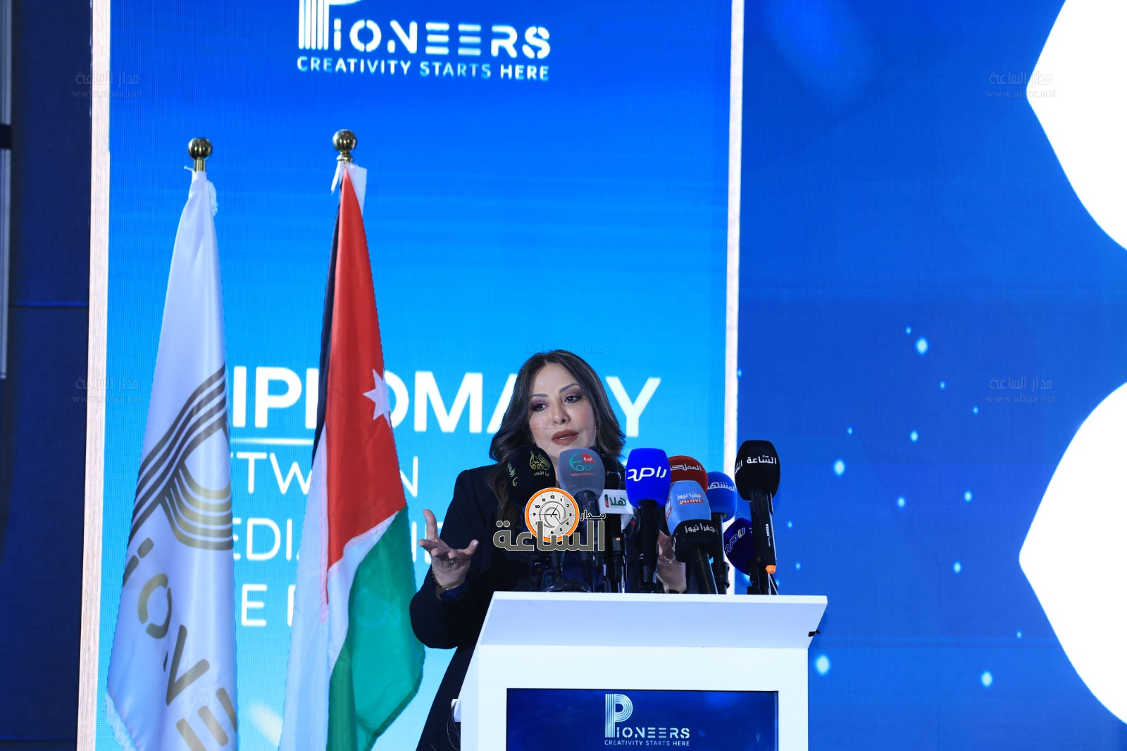 Madar Al-Saa Images 0.9230330890686491